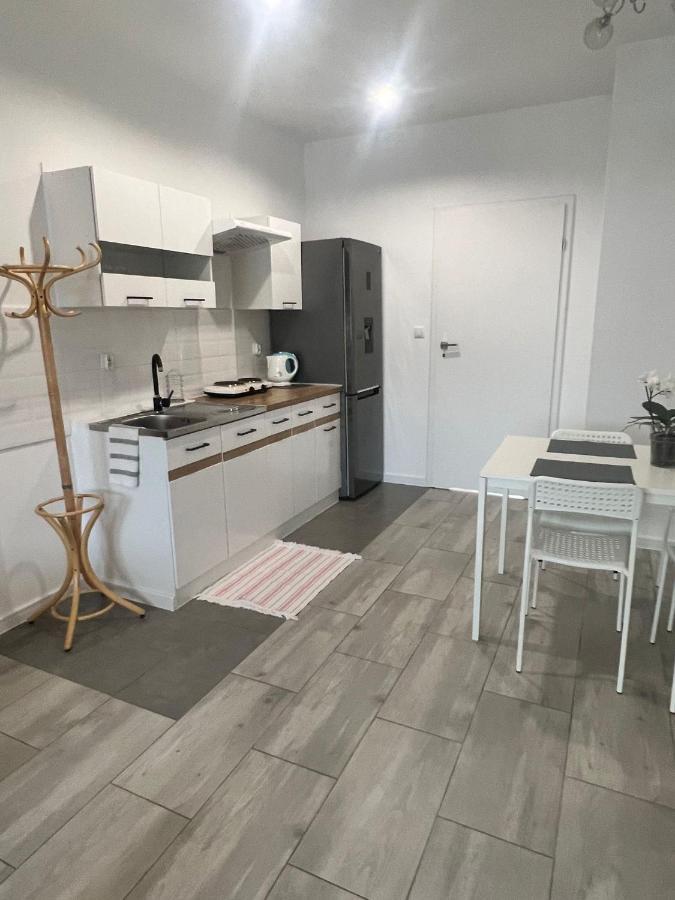 Apartament Wrzosowa 쿠도바-즈루이 외부 사진