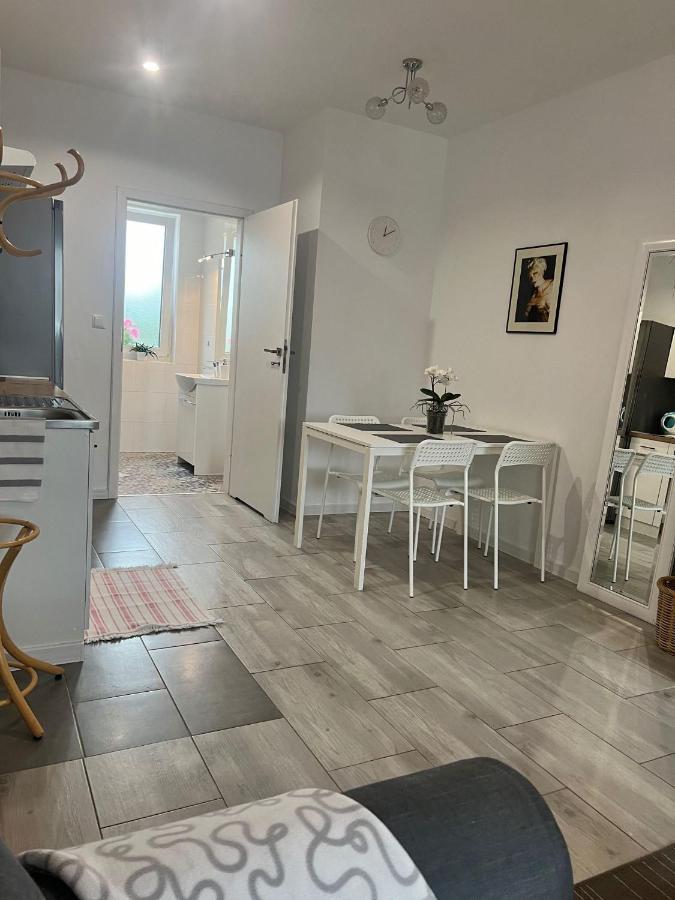 Apartament Wrzosowa 쿠도바-즈루이 외부 사진